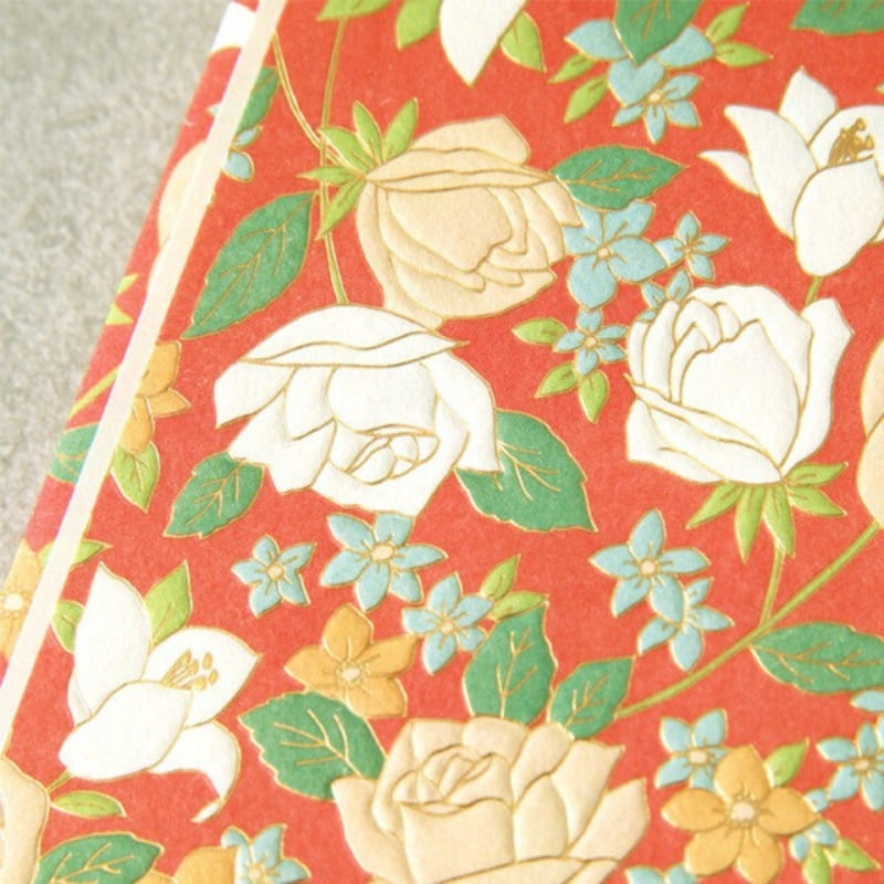 Japanilainen Shugi-bukuro punainen ja kultainen kirjekuori