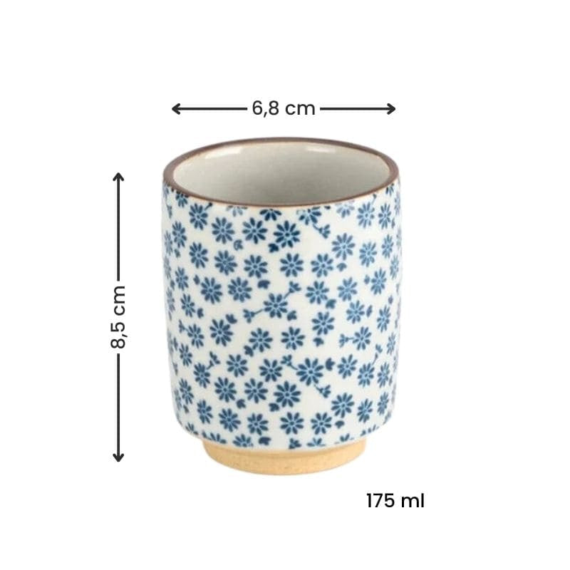 Hana japanilainen teekuppi