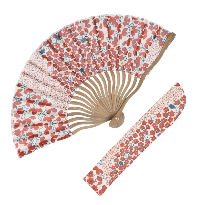 Japanilaiset tuulettimet & punainen kukkapussi