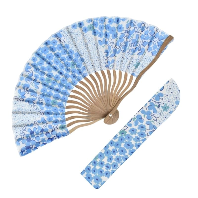 Japanilaiset tuulettimet & sininen kukkapussi