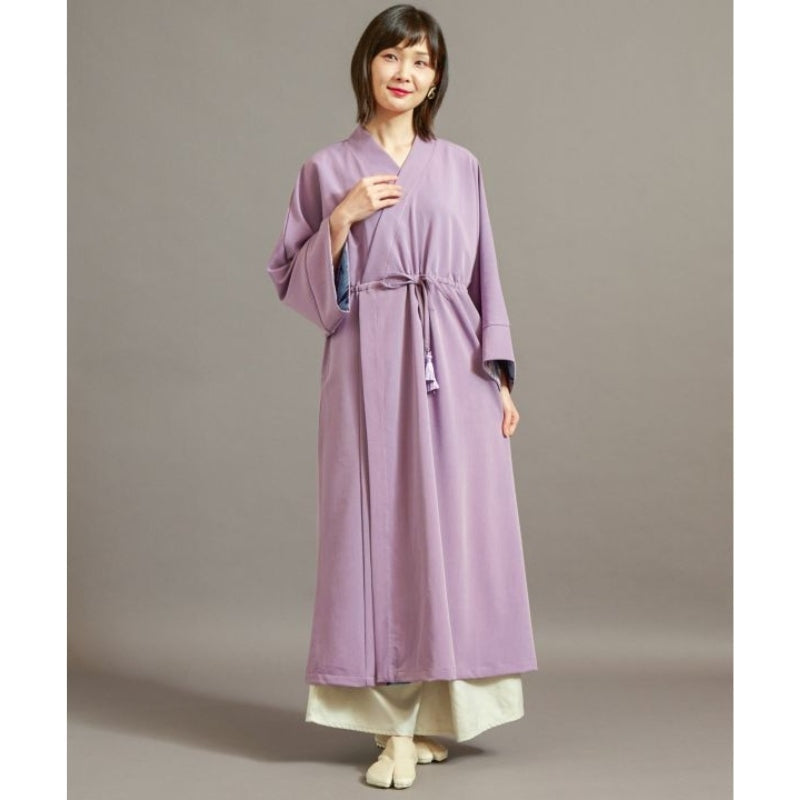 Japanilaistyylinen mekko