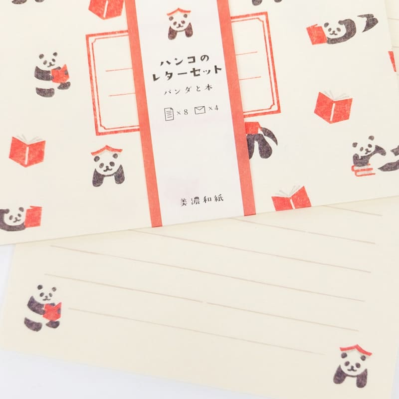 Kirjelomakkeet ja kirjekuoret Panda