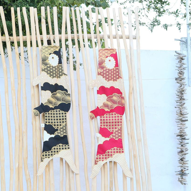 Koinobori tilkkutäkki punainen (M)