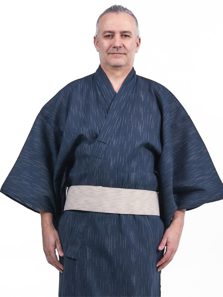 Perinteinen miesten yukata
