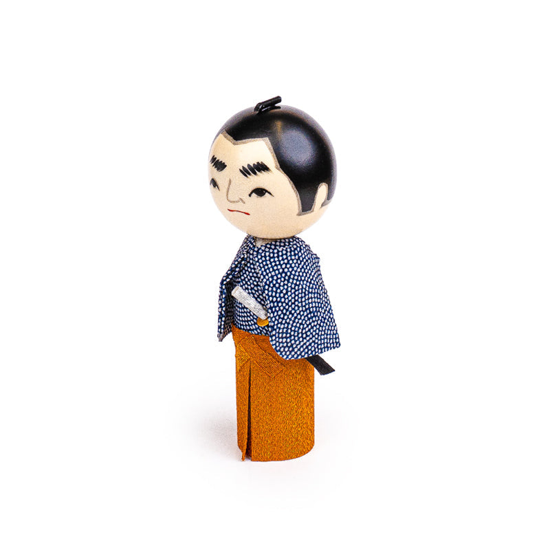 Japanilainen Kokeshi Samurai-nukke
