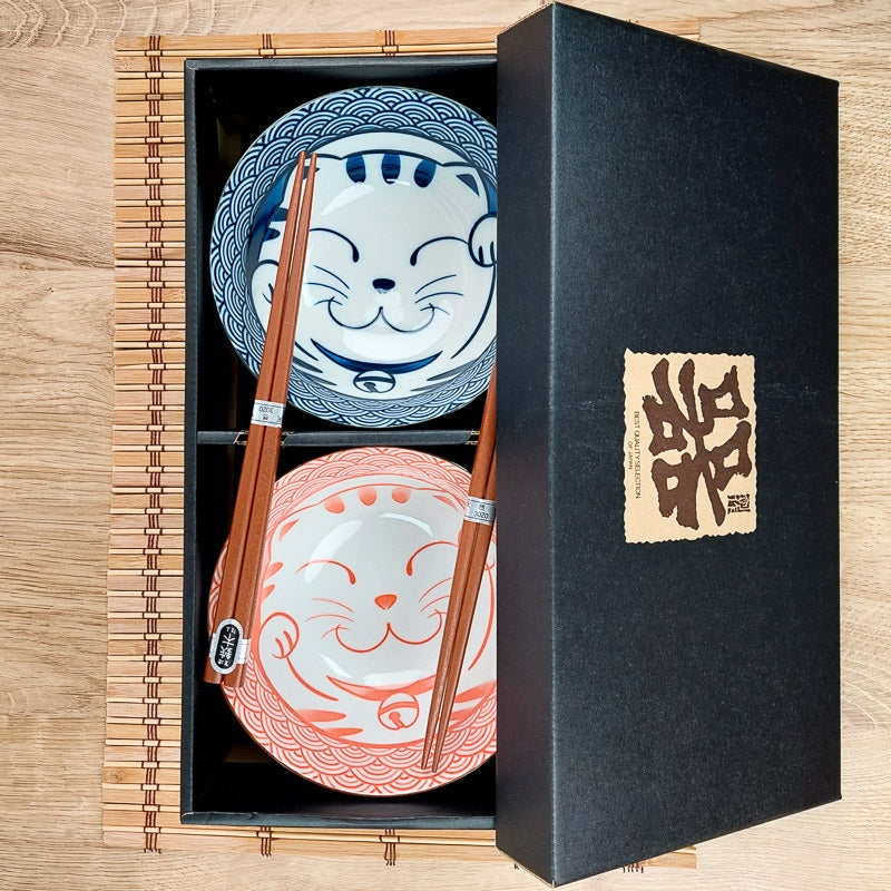2 japanilaisen kissan kulhojen sarja