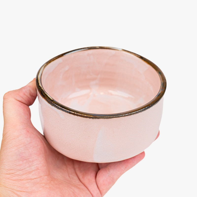 Japanilainen matcha-kulho, Chawan, vaaleanpunainen