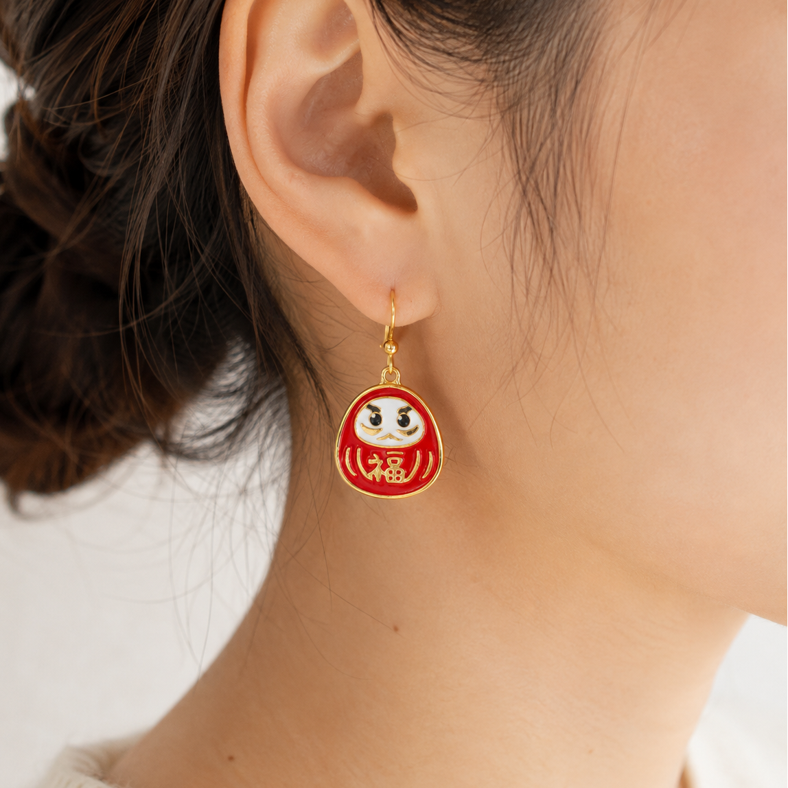 Japanilaiset Daruma-korvakorut, punaiset ja kultaiset