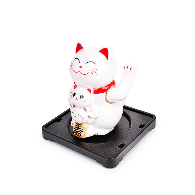Liikkuva aurinkoenergialla toimiva Maneki Neko -kissa – Perhe