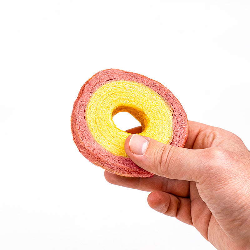 Taiyo Japanilainen Baumkuchen Maito- ja mansikkakakku