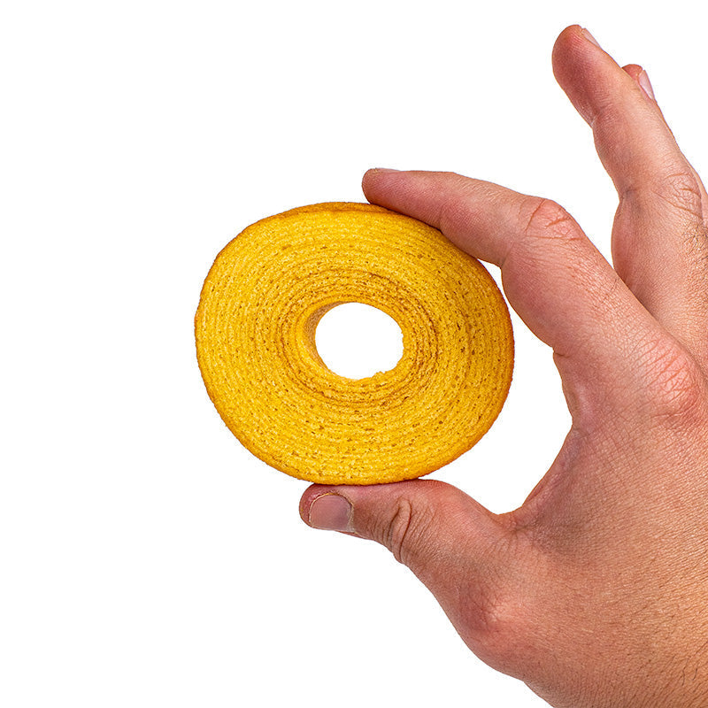 Kostea Baumkuchenin tavallinen kakku