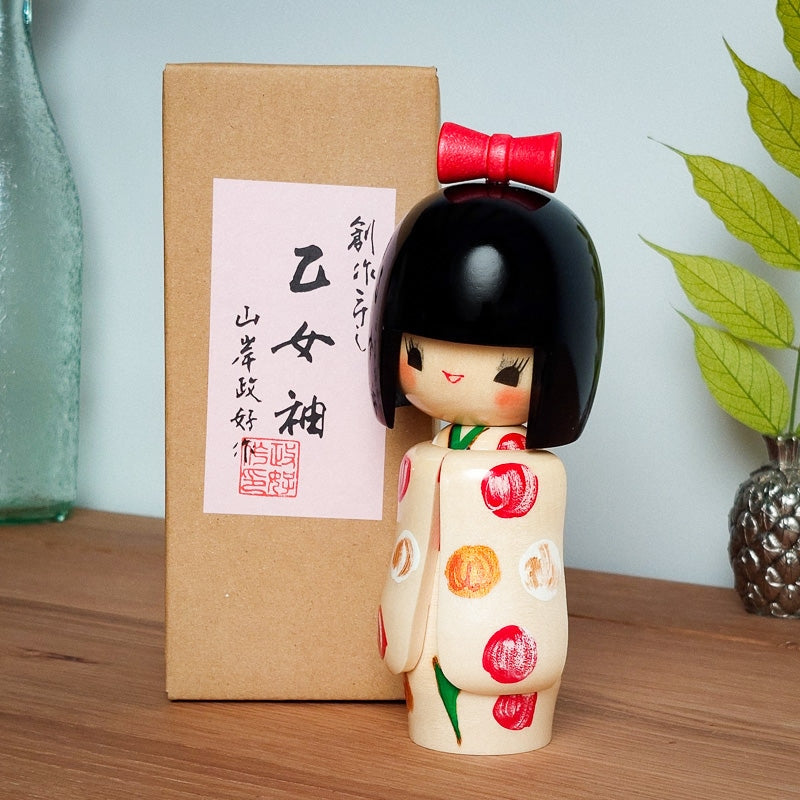 Japanilainen Kokeshi-nukke