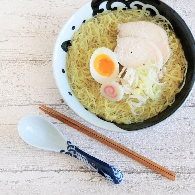 Japanilainen valas keitto lusikka
