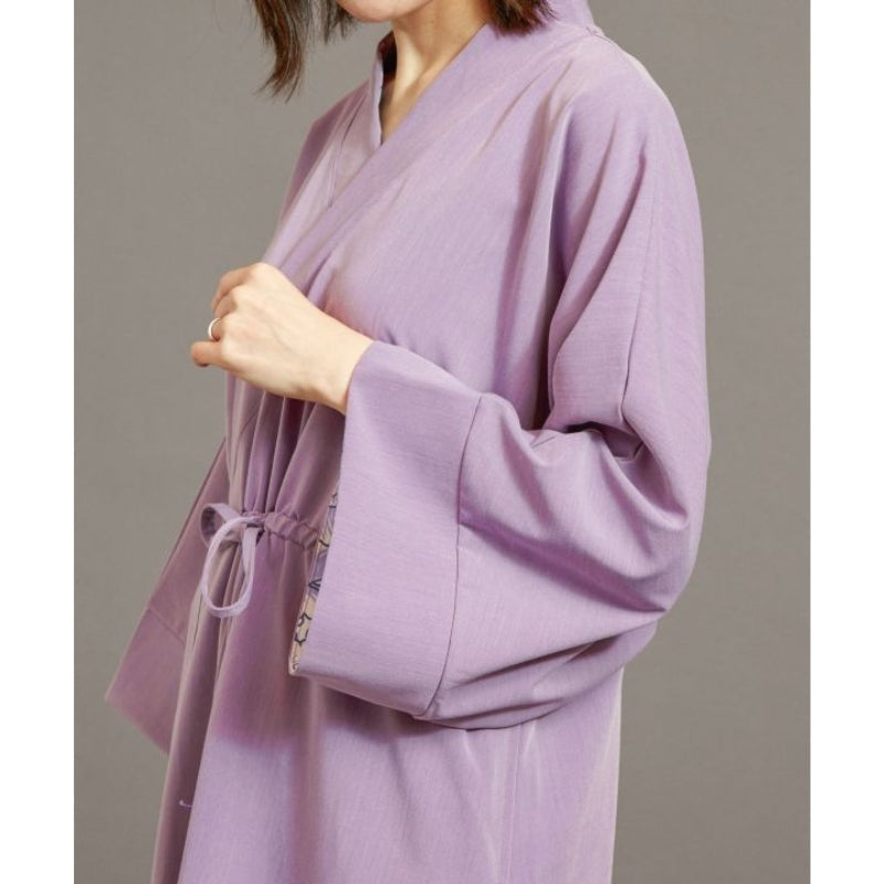 Japanilaistyylinen mekko
