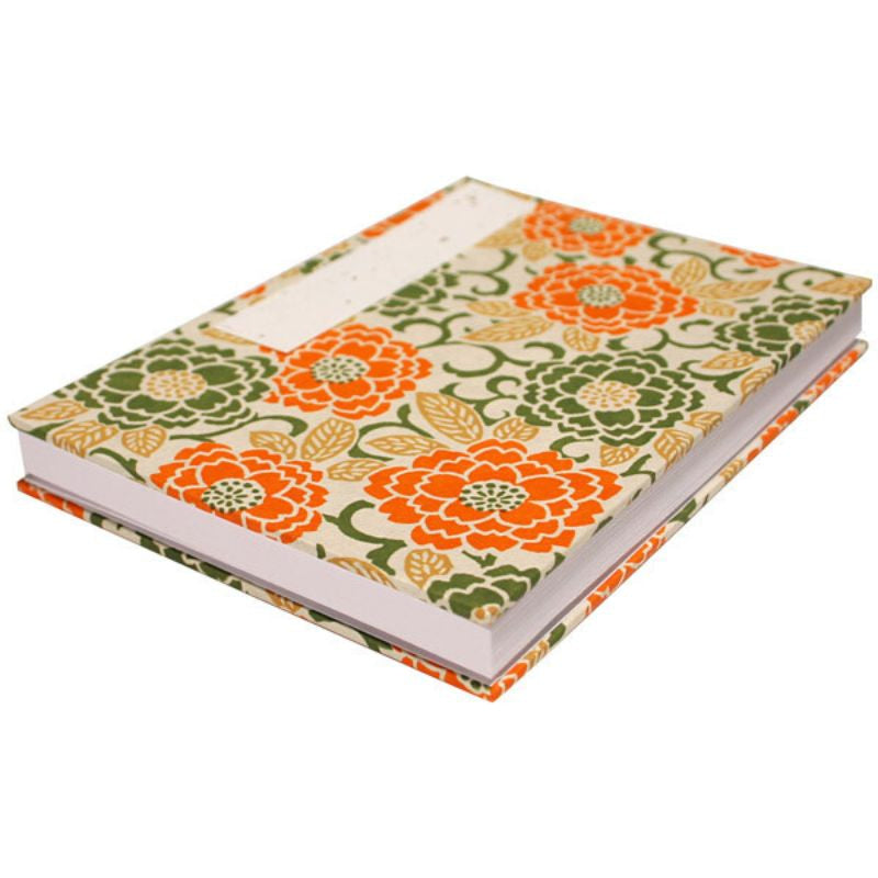 Oranssi japanilainen postimerkkikirja