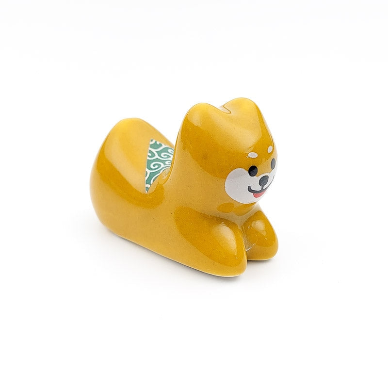 Shiba Inu syömäpuikko lepo