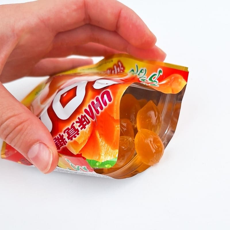 UHA Okinawan mangohyytelömakeiset makeiset